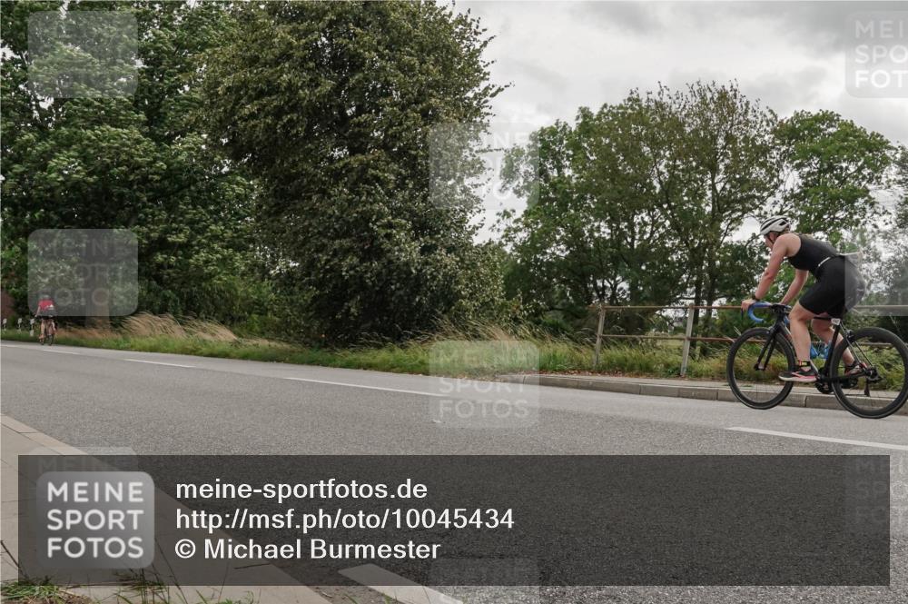 30.08.2026 - Elbe Triathlon Hamburg Michael Burmester http://msf.ph/oto/10045434 30.08.2026 15:26:28 Radfahren  meine-sportfotos.de