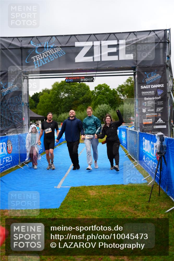 30.08.2026 - Elbe Triathlon Hamburg LAZAROV Photography http://msf.ph/oto/10045473 30.08.2026 17:02:17 Ziel  meine-sportfotos.de