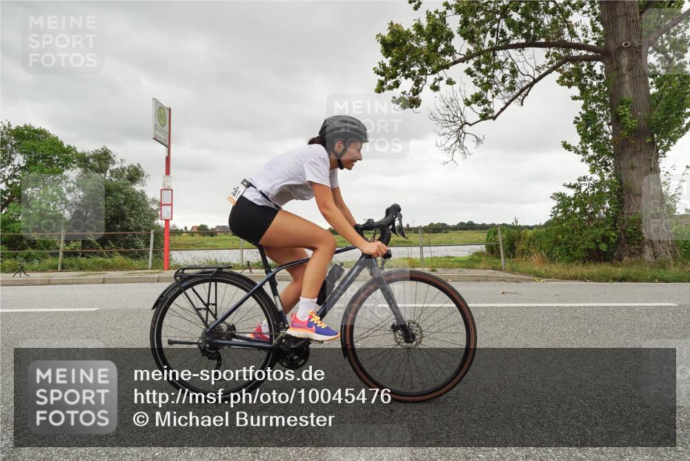 30.08.2026 - Elbe Triathlon Hamburg Michael Burmester http://msf.ph/oto/10045476 30.08.2026 14:23:16 Radfahren 128 meine-sportfotos.de