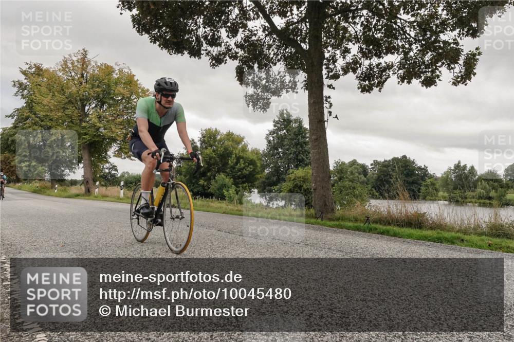 30.08.2026 - Elbe Triathlon Hamburg Michael Burmester http://msf.ph/oto/10045480 30.08.2026 09:27:59 Radfahren 211, 220, 275, 290, 340, 475, 481, 544, 618, 667, 689 meine-sportfotos.de