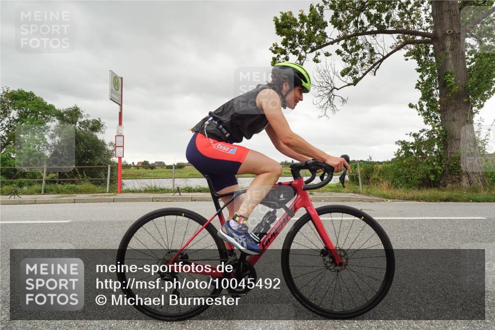 30.08.2026 - Elbe Triathlon Hamburg Michael Burmester http://msf.ph/oto/10045492 30.08.2026 14:23:39 Radfahren 135 meine-sportfotos.de