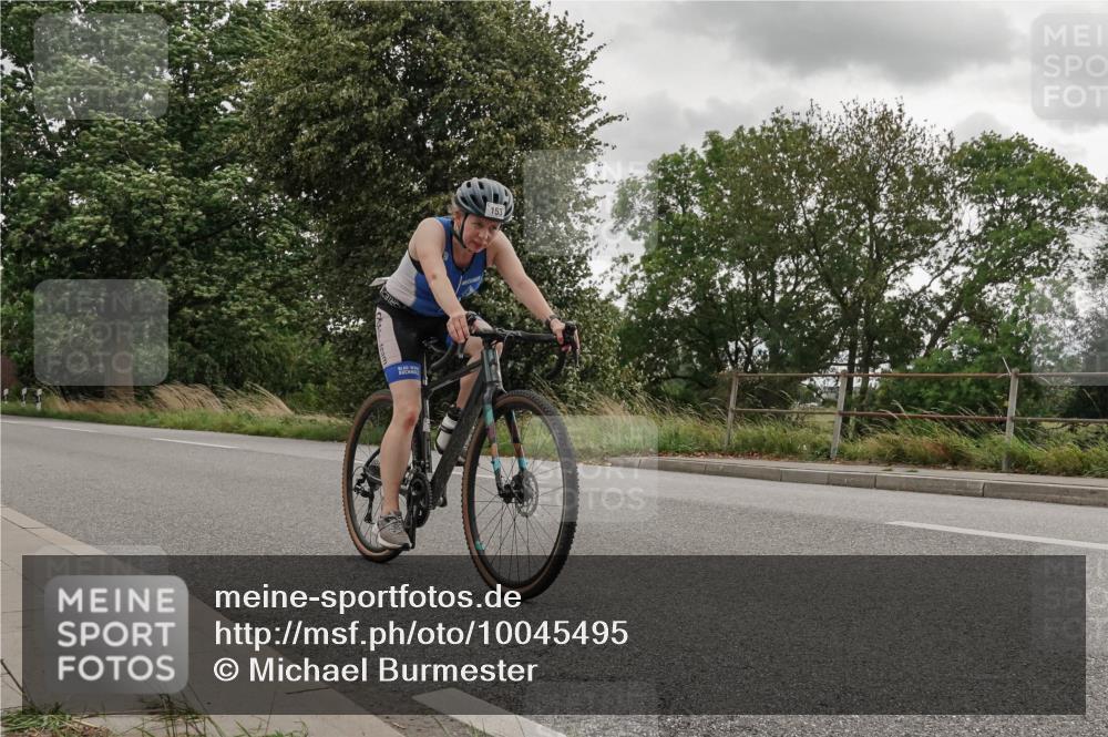 30.08.2026 - Elbe Triathlon Hamburg Michael Burmester http://msf.ph/oto/10045495 30.08.2026 15:27:06 Radfahren  meine-sportfotos.de