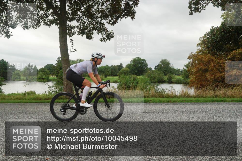 30.08.2026 - Elbe Triathlon Hamburg Michael Burmester http://msf.ph/oto/10045498 30.08.2026 09:17:53 Radfahren 308, 329, 389, 433 meine-sportfotos.de