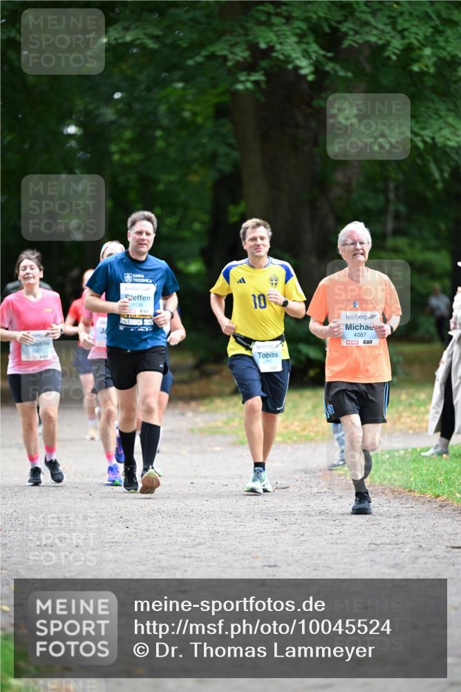 30.08.2026 - Blankeneser Heldenlauf Dr. Thomas Lammeyer http://msf.ph/oto/10045524 30.08.2026 11:22:43 Laufen 4307, 4136, 2125, 10, 4087, 4175 meine-sportfotos.de