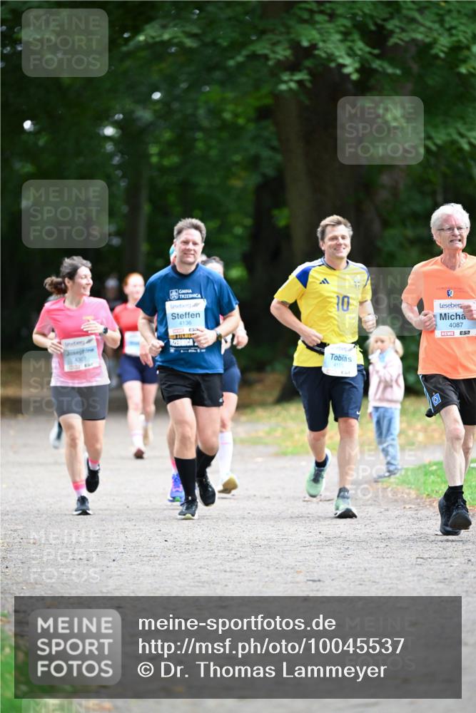 30.08.2026 - Blankeneser Heldenlauf Dr. Thomas Lammeyer http://msf.ph/oto/10045537 30.08.2026 11:22:44 Laufen 4136, 30, 4087, 7, 4307, 4175 meine-sportfotos.de