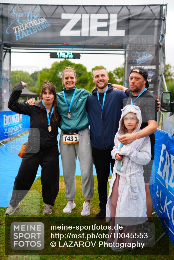 30.08.2026 - Elbe Triathlon Hamburg LAZAROV Photography http://msf.ph/oto/10045553 30.08.2026 17:03:03 Ziel  meine-sportfotos.de