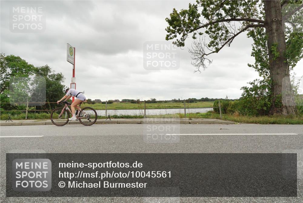 30.08.2026 - Elbe Triathlon Hamburg Michael Burmester http://msf.ph/oto/10045561 30.08.2026 14:24:34 Radfahren  meine-sportfotos.de