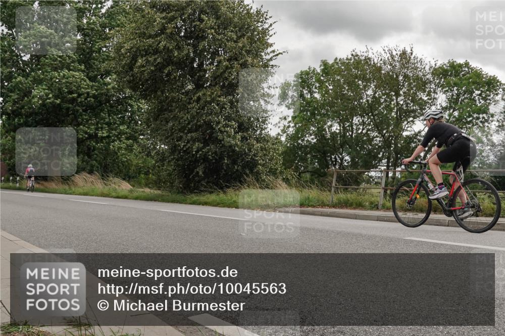 30.08.2026 - Elbe Triathlon Hamburg Michael Burmester http://msf.ph/oto/10045563 30.08.2026 15:27:22 Radfahren  meine-sportfotos.de