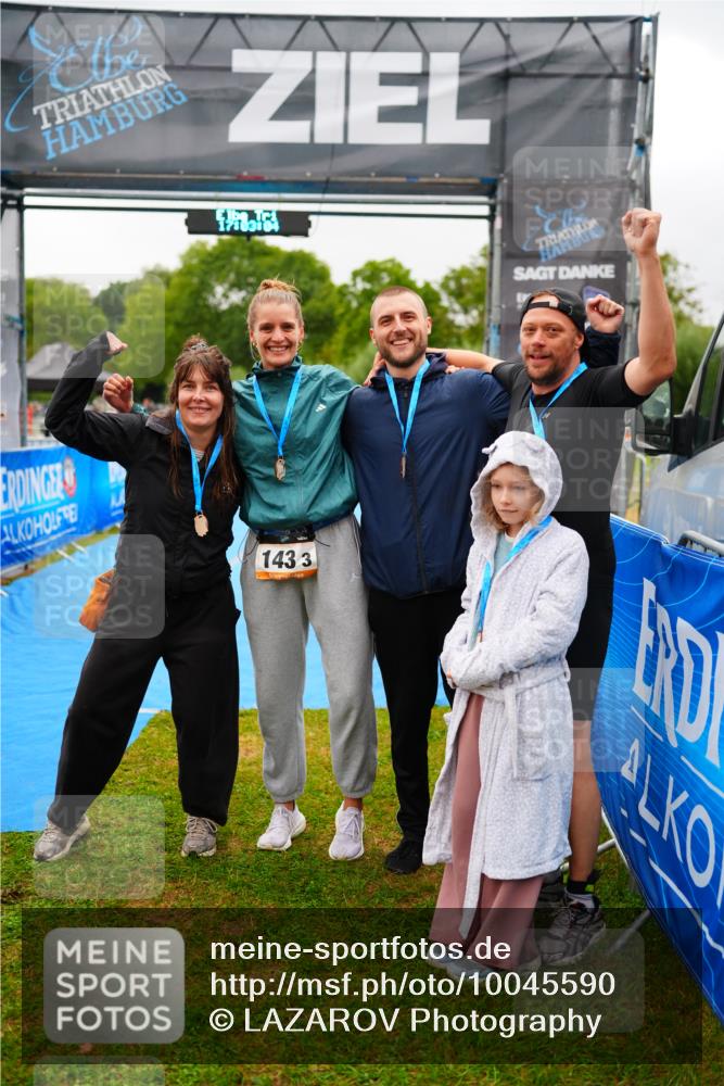 30.08.2026 - Elbe Triathlon Hamburg LAZAROV Photography http://msf.ph/oto/10045590 30.08.2026 17:03:05 Ziel  meine-sportfotos.de