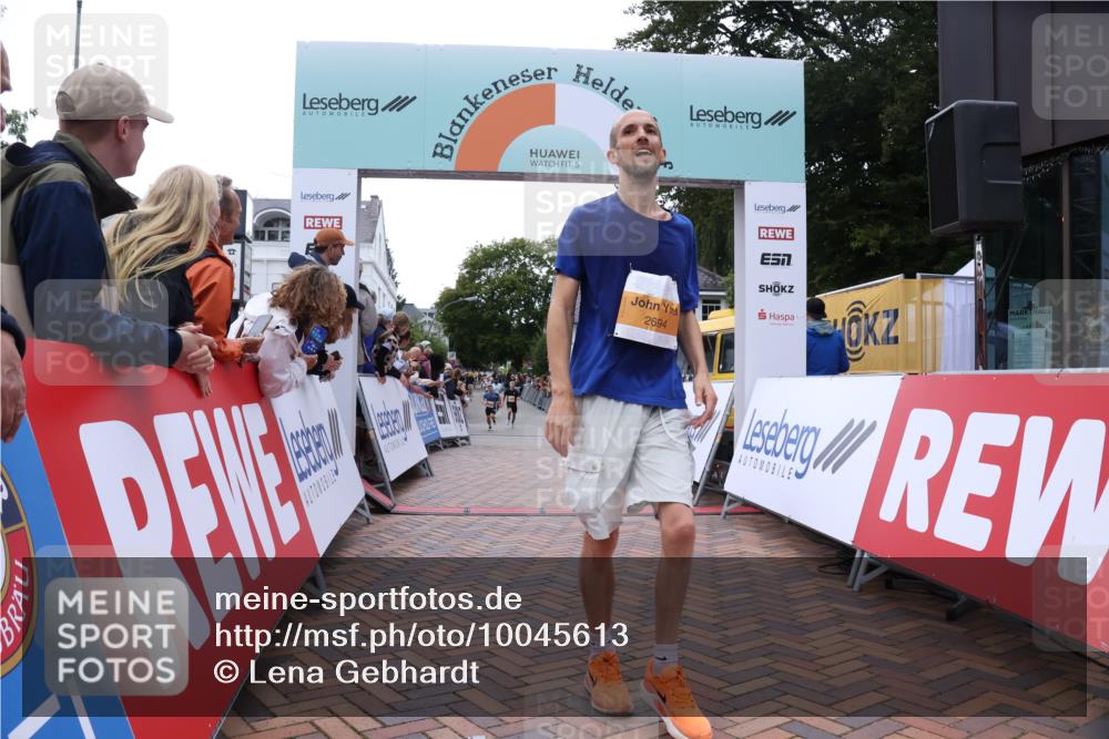30.08.2026 - Blankeneser Heldenlauf Lena Gebhardt http://msf.ph/oto/10045613 30.08.2026 11:51:15 Ziel 2374, 2694, 2707 meine-sportfotos.de