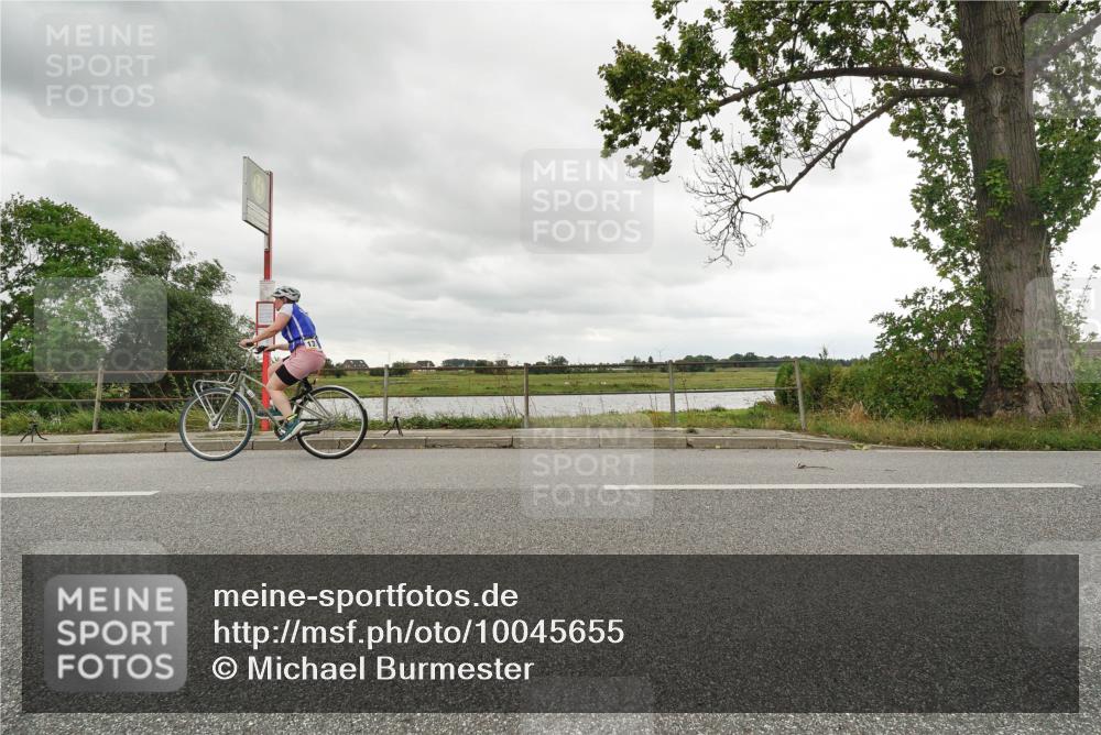 30.08.2026 - Elbe Triathlon Hamburg Michael Burmester http://msf.ph/oto/10045655 30.08.2026 14:27:10 Radfahren  meine-sportfotos.de