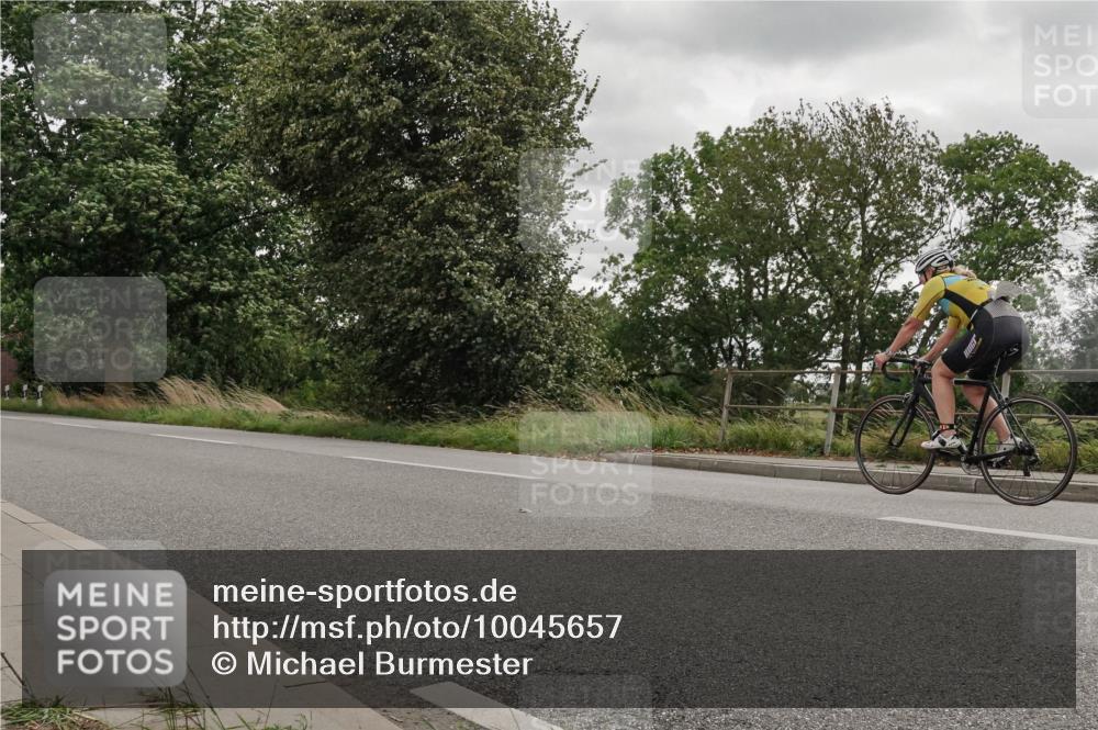 30.08.2026 - Elbe Triathlon Hamburg Michael Burmester http://msf.ph/oto/10045657 30.08.2026 15:28:39 Radfahren  meine-sportfotos.de