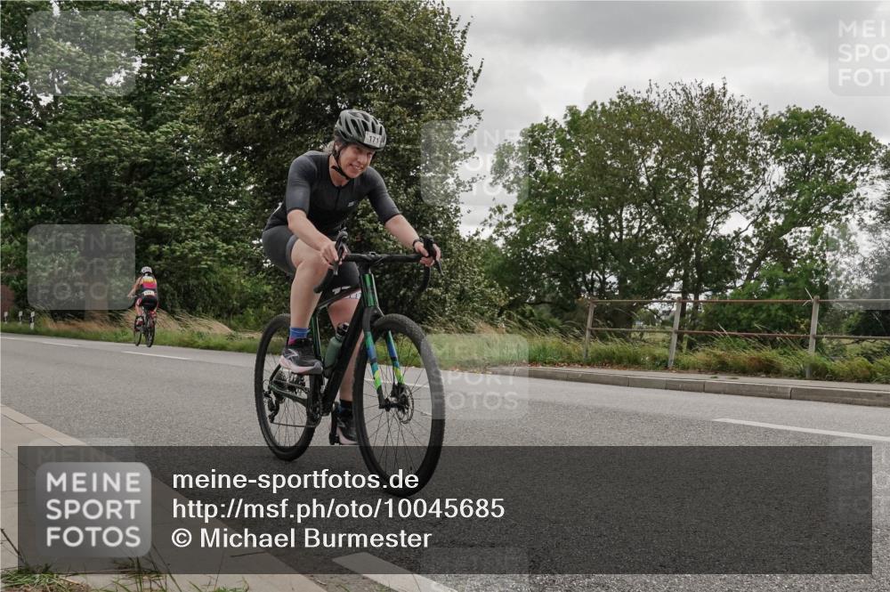 30.08.2026 - Elbe Triathlon Hamburg Michael Burmester http://msf.ph/oto/10045685 30.08.2026 15:28:46 Radfahren  meine-sportfotos.de