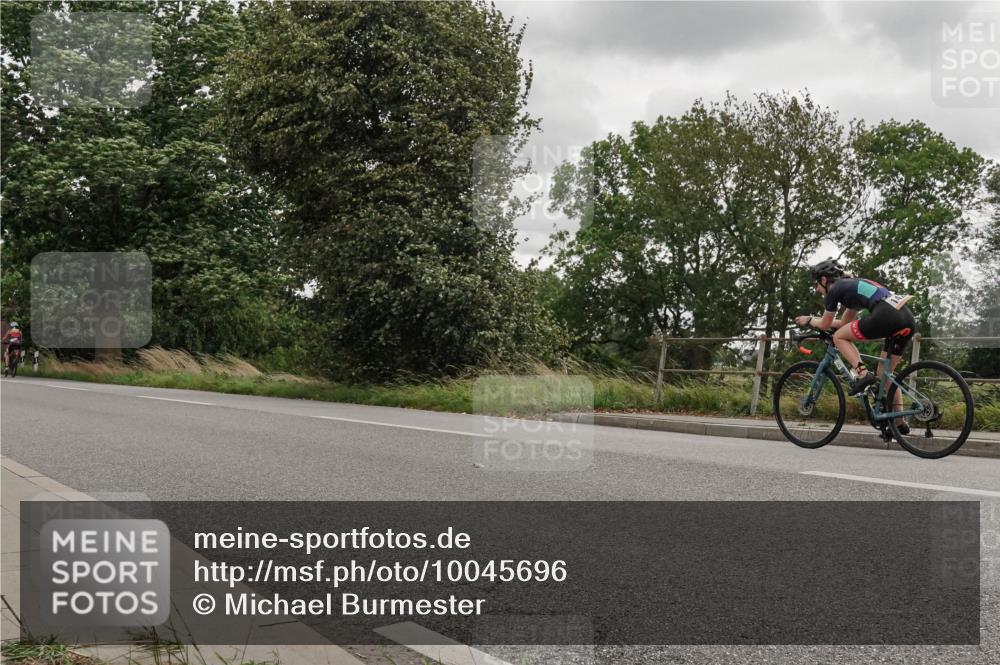 30.08.2026 - Elbe Triathlon Hamburg Michael Burmester http://msf.ph/oto/10045696 30.08.2026 15:28:48 Radfahren  meine-sportfotos.de