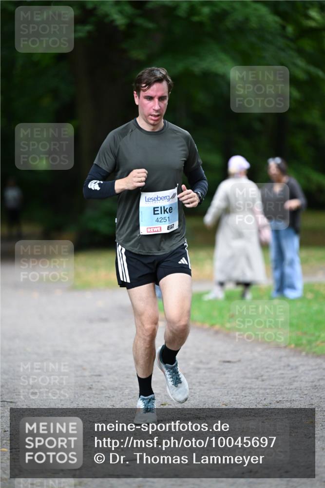 30.08.2026 - Blankeneser Heldenlauf Dr. Thomas Lammeyer http://msf.ph/oto/10045697 30.08.2026 11:22:51 Laufen 4251 meine-sportfotos.de