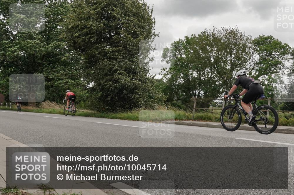 30.08.2026 - Elbe Triathlon Hamburg Michael Burmester http://msf.ph/oto/10045714 30.08.2026 15:28:50 Radfahren  meine-sportfotos.de