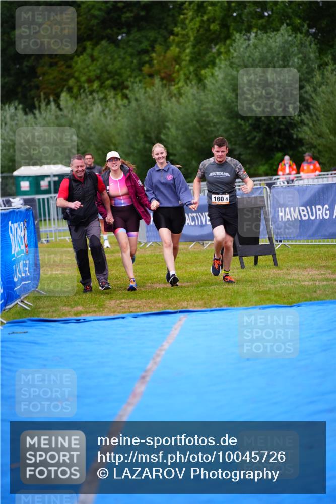 30.08.2026 - Elbe Triathlon Hamburg LAZAROV Photography http://msf.ph/oto/10045726 30.08.2026 17:05:00 Ziel  meine-sportfotos.de