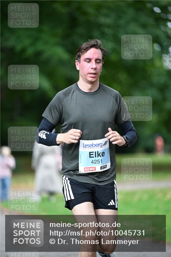 30.08.2026 - Blankeneser Heldenlauf Dr. Thomas Lammeyer http://msf.ph/oto/10045731 30.08.2026 11:22:53 Laufen 4251, 51 meine-sportfotos.de