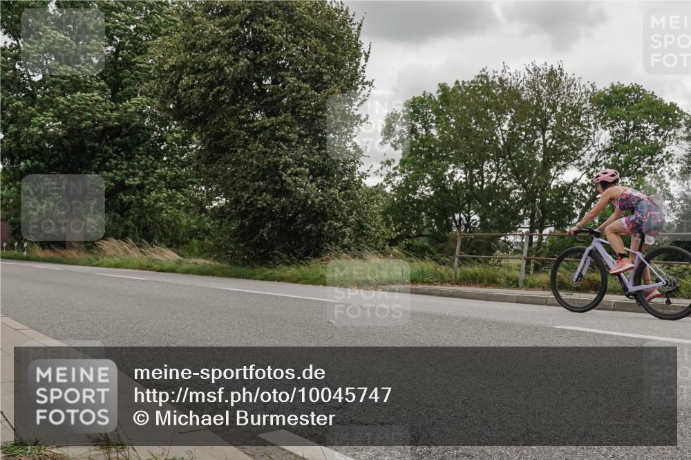 30.08.2026 - Elbe Triathlon Hamburg Michael Burmester http://msf.ph/oto/10045747 30.08.2026 15:29:05 Radfahren  meine-sportfotos.de