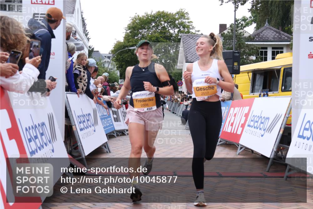 30.08.2026 - Blankeneser Heldenlauf Lena Gebhardt http://msf.ph/oto/10045877 30.08.2026 11:51:37 Ziel 2508, 2517, 2835 meine-sportfotos.de