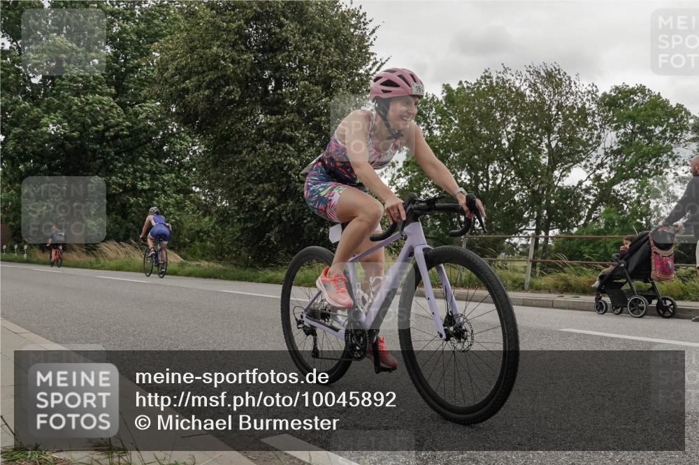30.08.2026 - Elbe Triathlon Hamburg Michael Burmester http://msf.ph/oto/10045892 30.08.2026 15:30:39 Radfahren  meine-sportfotos.de