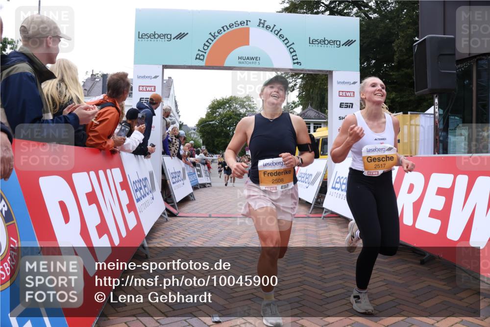 30.08.2026 - Blankeneser Heldenlauf Lena Gebhardt http://msf.ph/oto/10045900 30.08.2026 11:51:38 Ziel 2222, 2508, 2517, 2554, 2835 meine-sportfotos.de