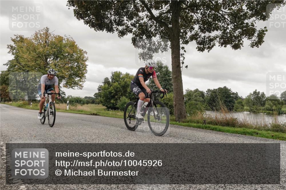 30.08.2026 - Elbe Triathlon Hamburg Michael Burmester http://msf.ph/oto/10045926 30.08.2026 09:29:36 Radfahren 274, 302, 393, 395, 430, 532, 702, 750 meine-sportfotos.de