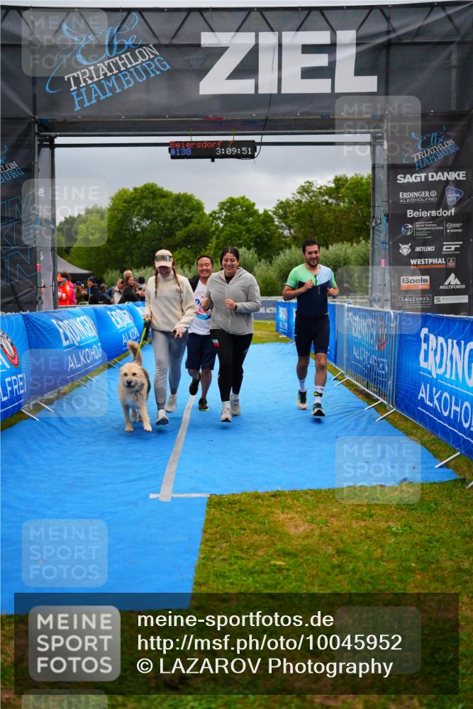 30.08.2026 - Elbe Triathlon Hamburg LAZAROV Photography http://msf.ph/oto/10045952 30.08.2026 17:09:50 Ziel  meine-sportfotos.de