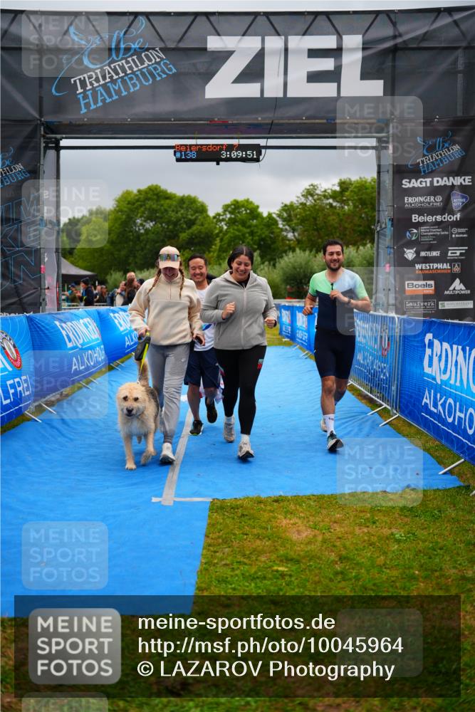 30.08.2026 - Elbe Triathlon Hamburg LAZAROV Photography http://msf.ph/oto/10045964 30.08.2026 17:09:51 Ziel  meine-sportfotos.de
