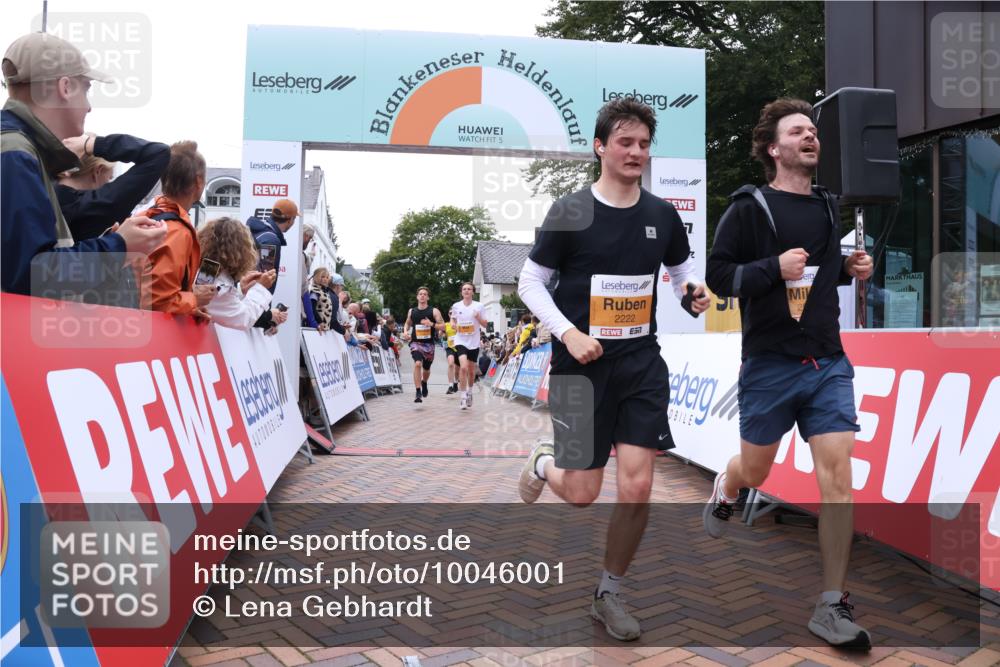 30.08.2026 - Blankeneser Heldenlauf Lena Gebhardt http://msf.ph/oto/10046001 30.08.2026 11:51:43 Ziel 2222, 2229, 2369, 2508, 2517, 2554, 2749, 2835 meine-sportfotos.de