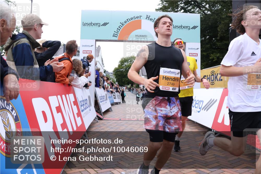 30.08.2026 - Blankeneser Heldenlauf Lena Gebhardt http://msf.ph/oto/10046069 30.08.2026 11:51:46 Ziel 2222, 2229, 2369, 2554, 2749 meine-sportfotos.de