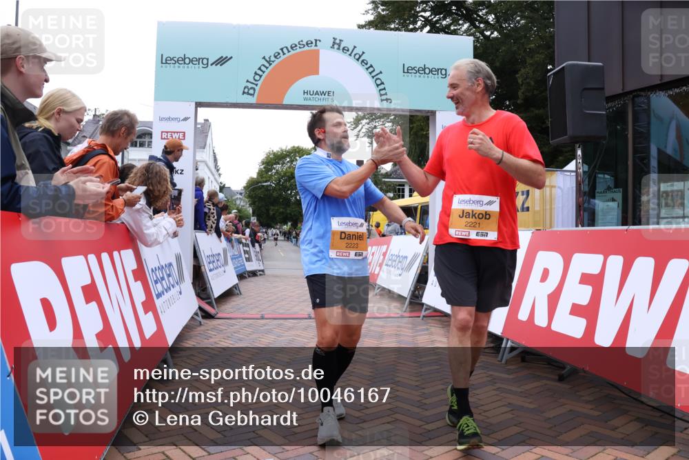 30.08.2026 - Blankeneser Heldenlauf Lena Gebhardt http://msf.ph/oto/10046167 30.08.2026 11:52:18 Ziel 2221, 2223 meine-sportfotos.de