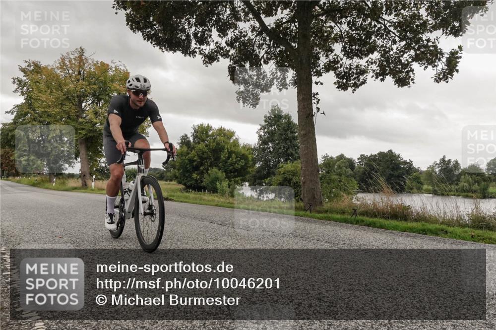30.08.2026 - Elbe Triathlon Hamburg Michael Burmester http://msf.ph/oto/10046201 30.08.2026 09:30:44 Radfahren 354, 433, 548, 658, 751 meine-sportfotos.de
