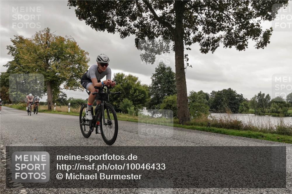 30.08.2026 - Elbe Triathlon Hamburg Michael Burmester http://msf.ph/oto/10046433 30.08.2026 09:31:36 Radfahren 285, 369, 376, 655, 673, 701, 703, 771 meine-sportfotos.de