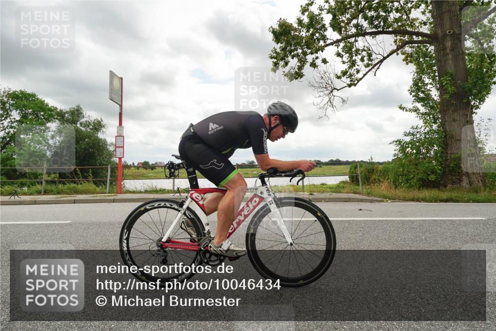 30.08.2026 - Elbe Triathlon Hamburg Michael Burmester http://msf.ph/oto/10046434 30.08.2026 14:48:27 Radfahren  meine-sportfotos.de