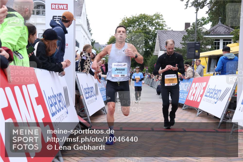 30.08.2026 - Blankeneser Heldenlauf Lena Gebhardt http://msf.ph/oto/10046440 30.08.2026 11:52:49 Ziel 2016, 2627, 2911, 2944, 4456 meine-sportfotos.de