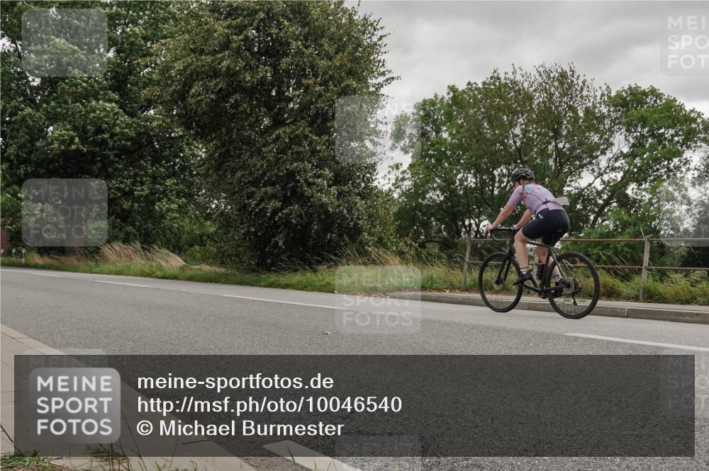 30.08.2026 - Elbe Triathlon Hamburg Michael Burmester http://msf.ph/oto/10046540 30.08.2026 15:37:35 Radfahren  meine-sportfotos.de
