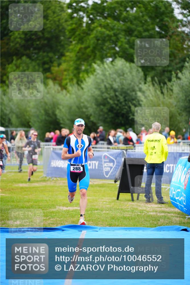 30.08.2026 - Elbe Triathlon Hamburg LAZAROV Photography http://msf.ph/oto/10046552 30.08.2026 10:25:58 Ziel 288 meine-sportfotos.de