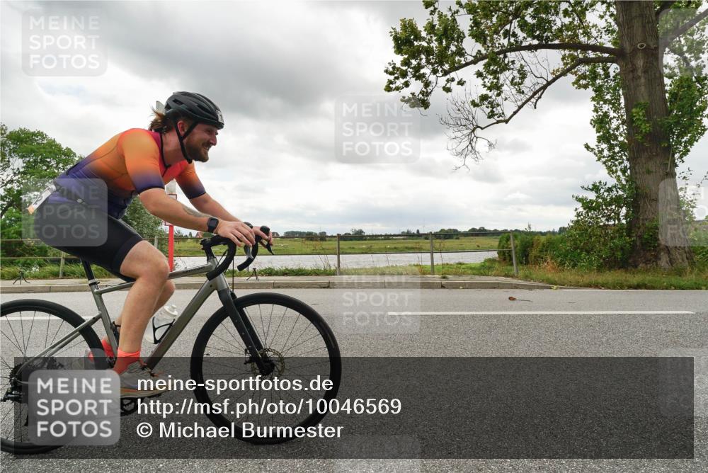 30.08.2026 - Elbe Triathlon Hamburg Michael Burmester http://msf.ph/oto/10046569 30.08.2026 14:49:59 Radfahren  meine-sportfotos.de