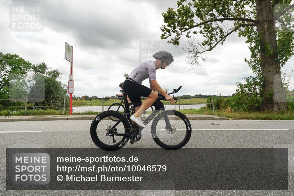 30.08.2026 - Elbe Triathlon Hamburg Michael Burmester http://msf.ph/oto/10046579 30.08.2026 14:50:01 Radfahren  meine-sportfotos.de