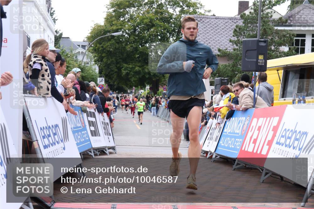 30.08.2026 - Blankeneser Heldenlauf Lena Gebhardt http://msf.ph/oto/10046587 30.08.2026 11:52:59 Ziel 2016, 2635, 2911 meine-sportfotos.de