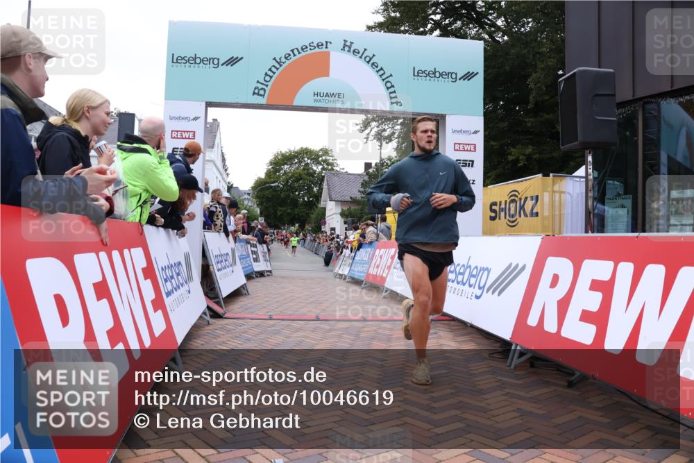 30.08.2026 - Blankeneser Heldenlauf Lena Gebhardt http://msf.ph/oto/10046619 30.08.2026 11:53:00 Ziel 2016, 2635, 2911 meine-sportfotos.de