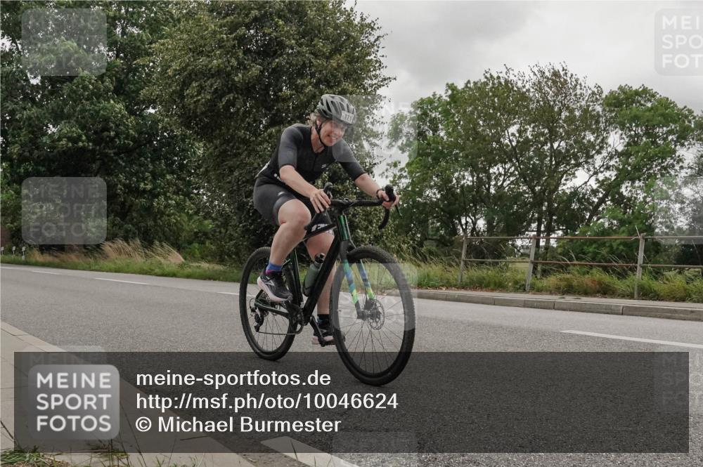 30.08.2026 - Elbe Triathlon Hamburg Michael Burmester http://msf.ph/oto/10046624 30.08.2026 15:38:56 Radfahren  meine-sportfotos.de