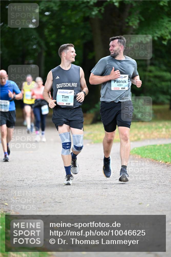 30.08.2026 - Blankeneser Heldenlauf Dr. Thomas Lammeyer http://msf.ph/oto/10046625 30.08.2026 11:24:52 Laufen 4292, 57, 4291 meine-sportfotos.de