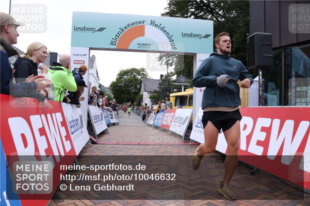30.08.2026 - Blankeneser Heldenlauf Lena Gebhardt http://msf.ph/oto/10046632 30.08.2026 11:53:01 Ziel 2016, 2635 meine-sportfotos.de