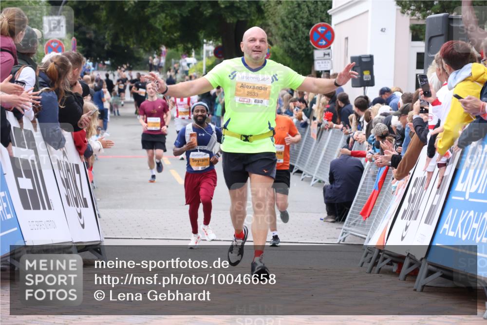 30.08.2026 - Blankeneser Heldenlauf Lena Gebhardt http://msf.ph/oto/10046658 30.08.2026 11:53:08 Ziel 2533 meine-sportfotos.de