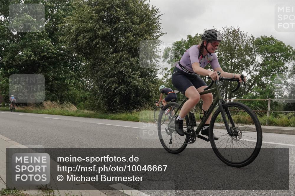 30.08.2026 - Elbe Triathlon Hamburg Michael Burmester http://msf.ph/oto/10046667 30.08.2026 15:39:04 Radfahren  meine-sportfotos.de