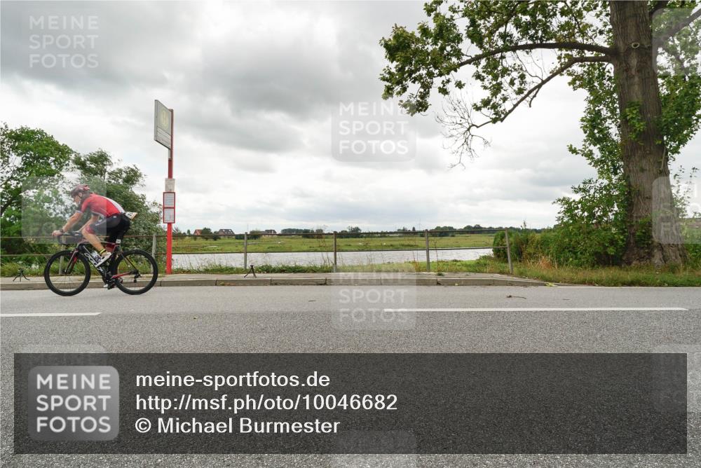 30.08.2026 - Elbe Triathlon Hamburg Michael Burmester http://msf.ph/oto/10046682 30.08.2026 14:51:06 Radfahren  meine-sportfotos.de