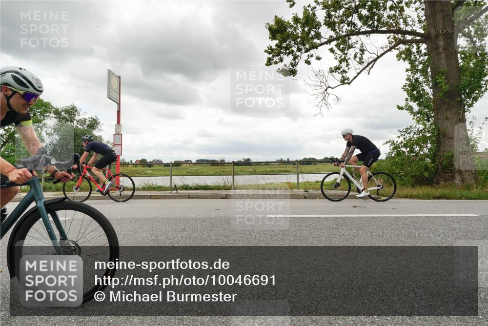 30.08.2026 - Elbe Triathlon Hamburg Michael Burmester http://msf.ph/oto/10046691 30.08.2026 14:51:15 Radfahren 157 meine-sportfotos.de