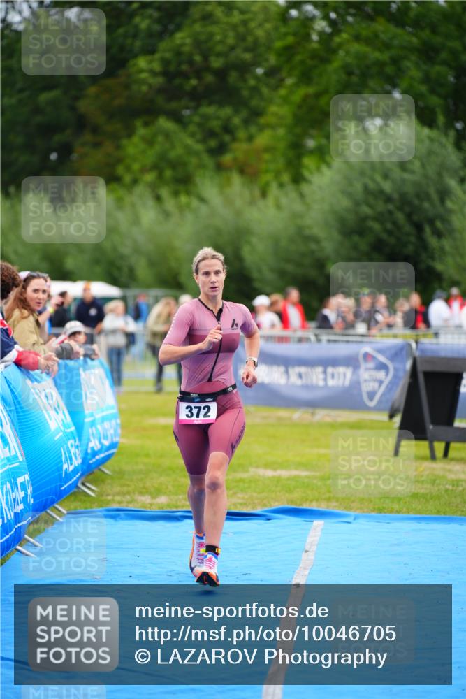 30.08.2026 - Elbe Triathlon Hamburg LAZAROV Photography http://msf.ph/oto/10046705 30.08.2026 10:26:22 Ziel 286, 372 meine-sportfotos.de
